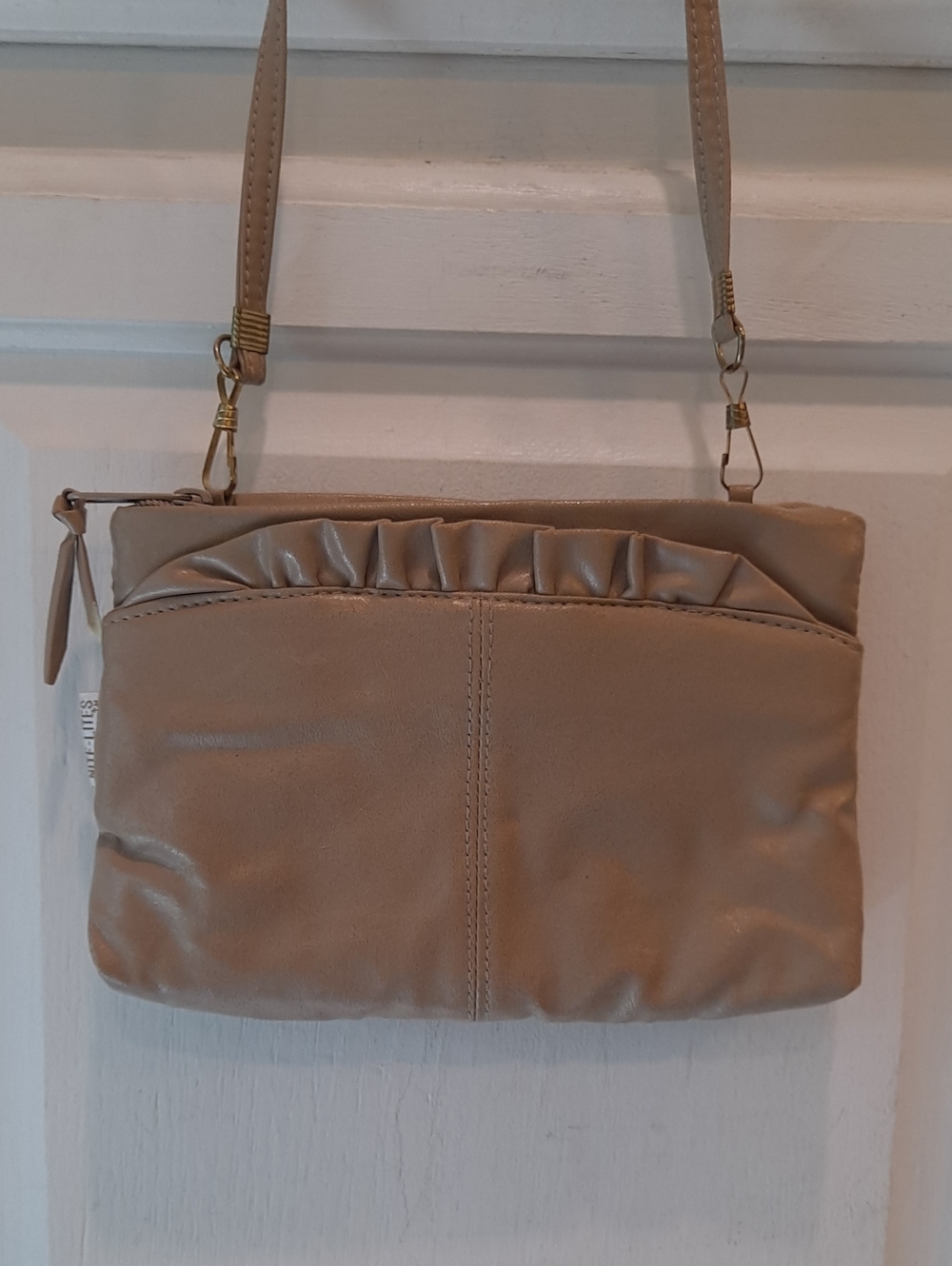 Holiday Fair 'Nite-Lites' 70s-80s Vintage Taupe Ruffle Accent Crossbody Bag